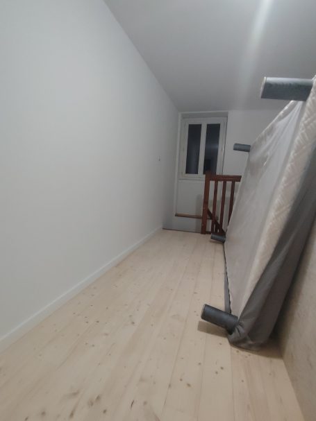 Rénovation d'un étage, plancher, murs et plafond MGP MENUISERIE PEINTURE TOUS TRAVAUX