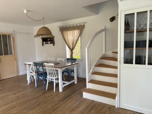 Salon chaleureux MGP MENUISERIE PEINTURE TOUS TRAVAUX