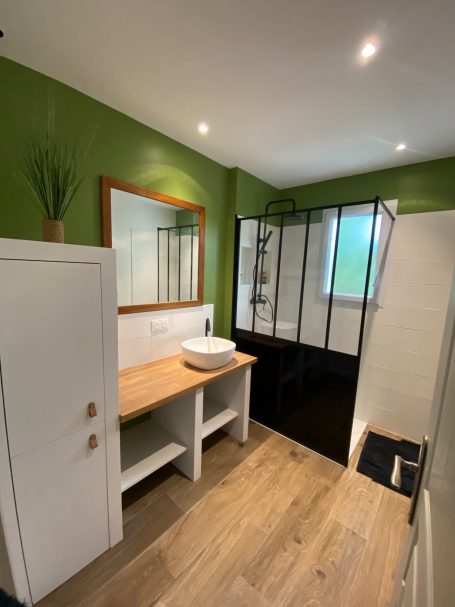 Nouvelle salle de bain MGP MENUISERIE PEINTURE TOUS TRAVAUX
