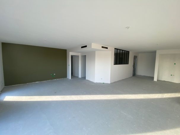 Maison neuve en peinture MGP MENUISERIE PEINTURE TOUS TRAVAUX
